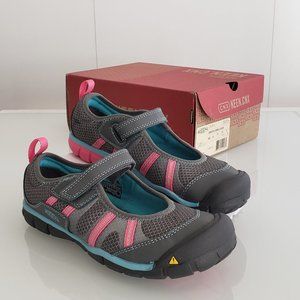 Brand New Girls Keen Mary Jane Shoes Size 4